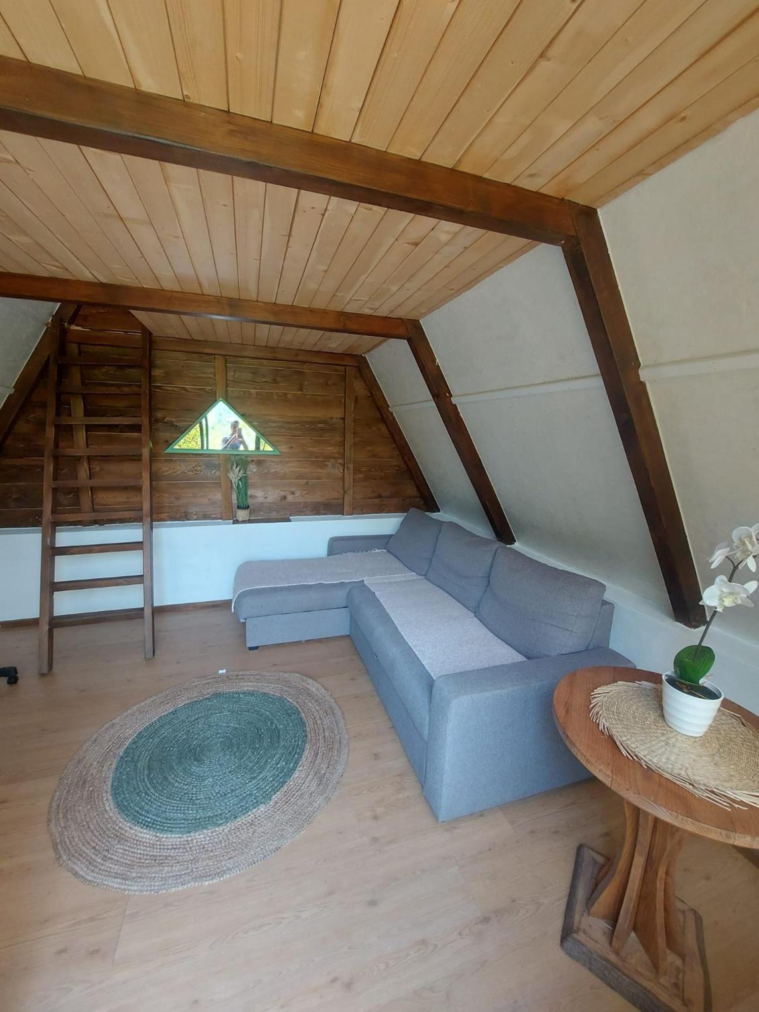 Balabani Local Stay Golubovci Buitenkant foto